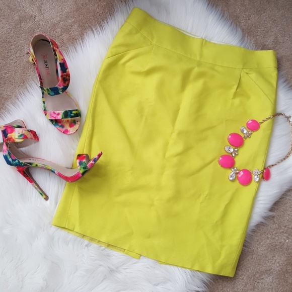 J. Crew Dresses & Skirts - J. CREW pencil skirt